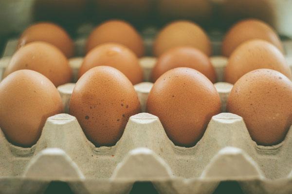 Allergen-free eggs using crispr